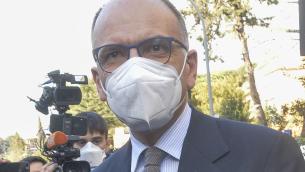 Covid Italia, Letta: "Date retta a me e non a Salvini o ci giochiamo l'estate"