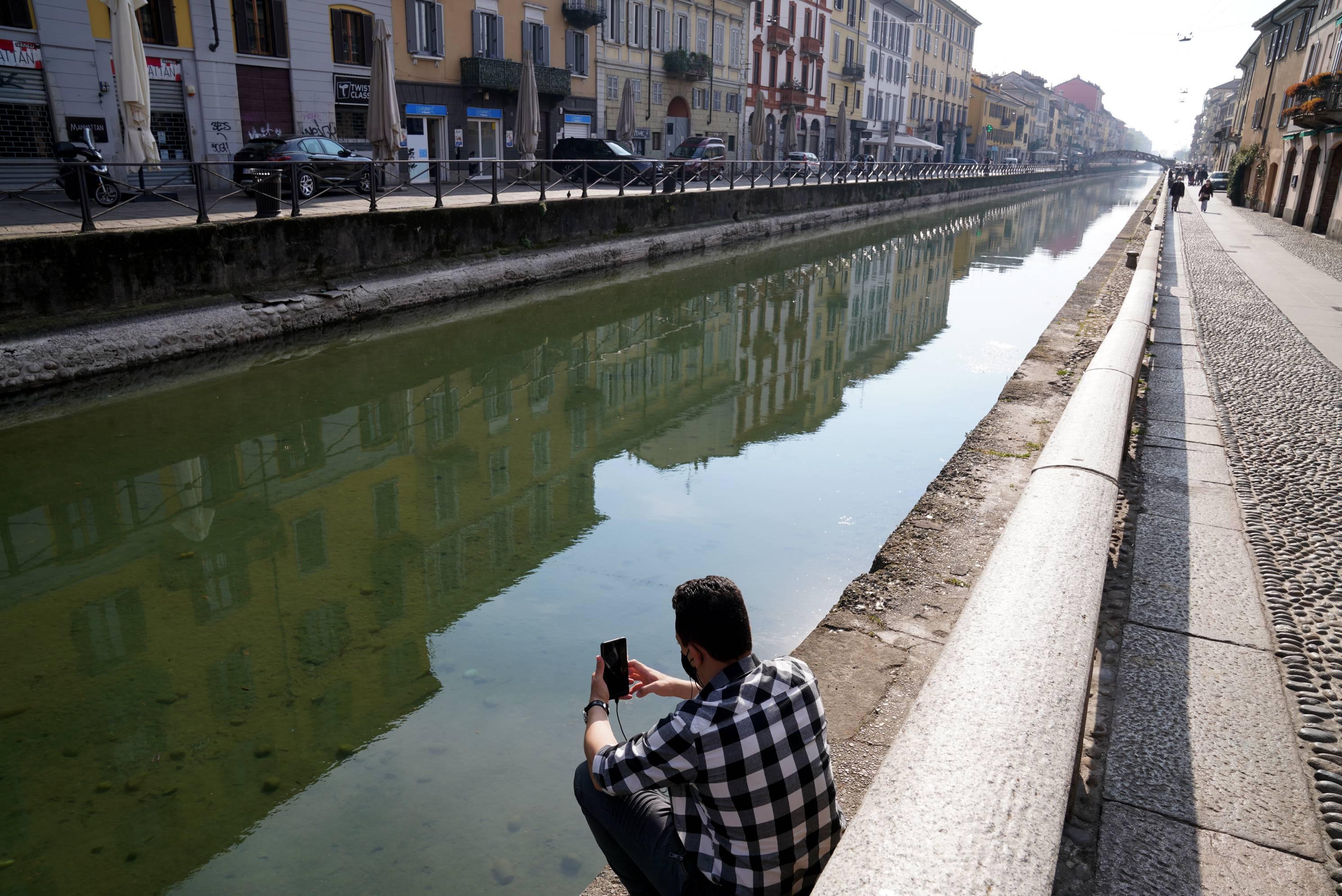 Covid Italia oggi, contagi e dati di ogni regione: bollettino 26 marzo