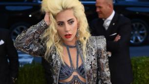 Covid, Lady Gaga: "Pandemia mi ha lasciato debole e impotente"