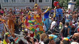 Covid oggi Brasile, cancellato carnevale di Rio