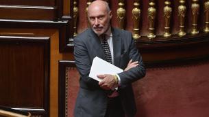 De Falco e nuovo gruppo Senato: "Costruttori? Vediamo"