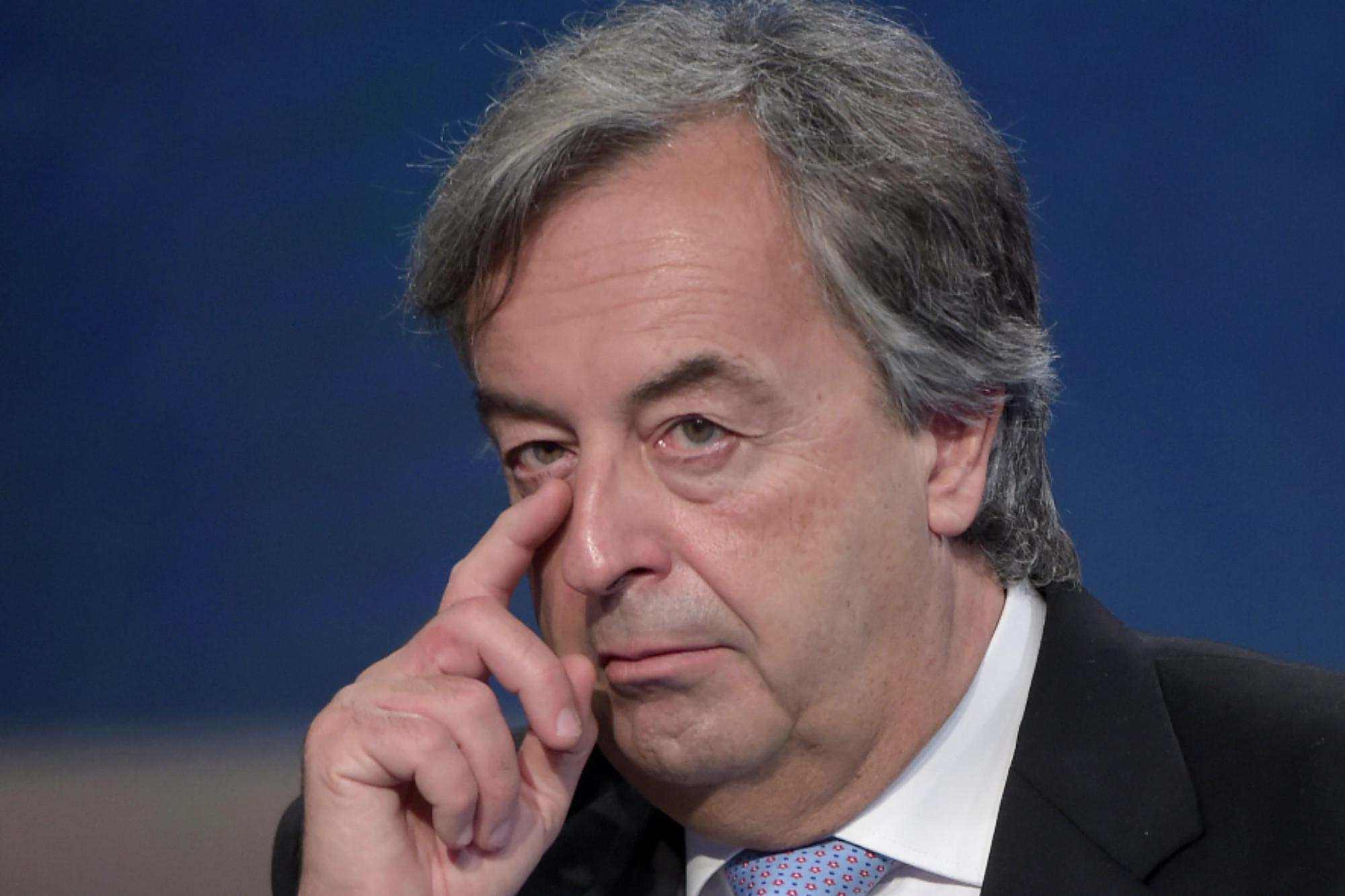 Dengue Fano, la critica di Burioni: "In kit antizanzare lavanda e menta, qual è principio attivo?"