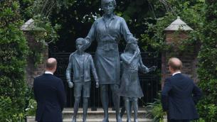 Diana, William e Harry insieme per inaugurare la statua dedicata alla mamma