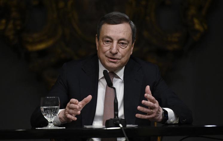 Draghi: "Non abbandoneremo lavoratori, pensionati e imprese"