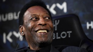 E' morto Pelé, addio al monumento del calcio