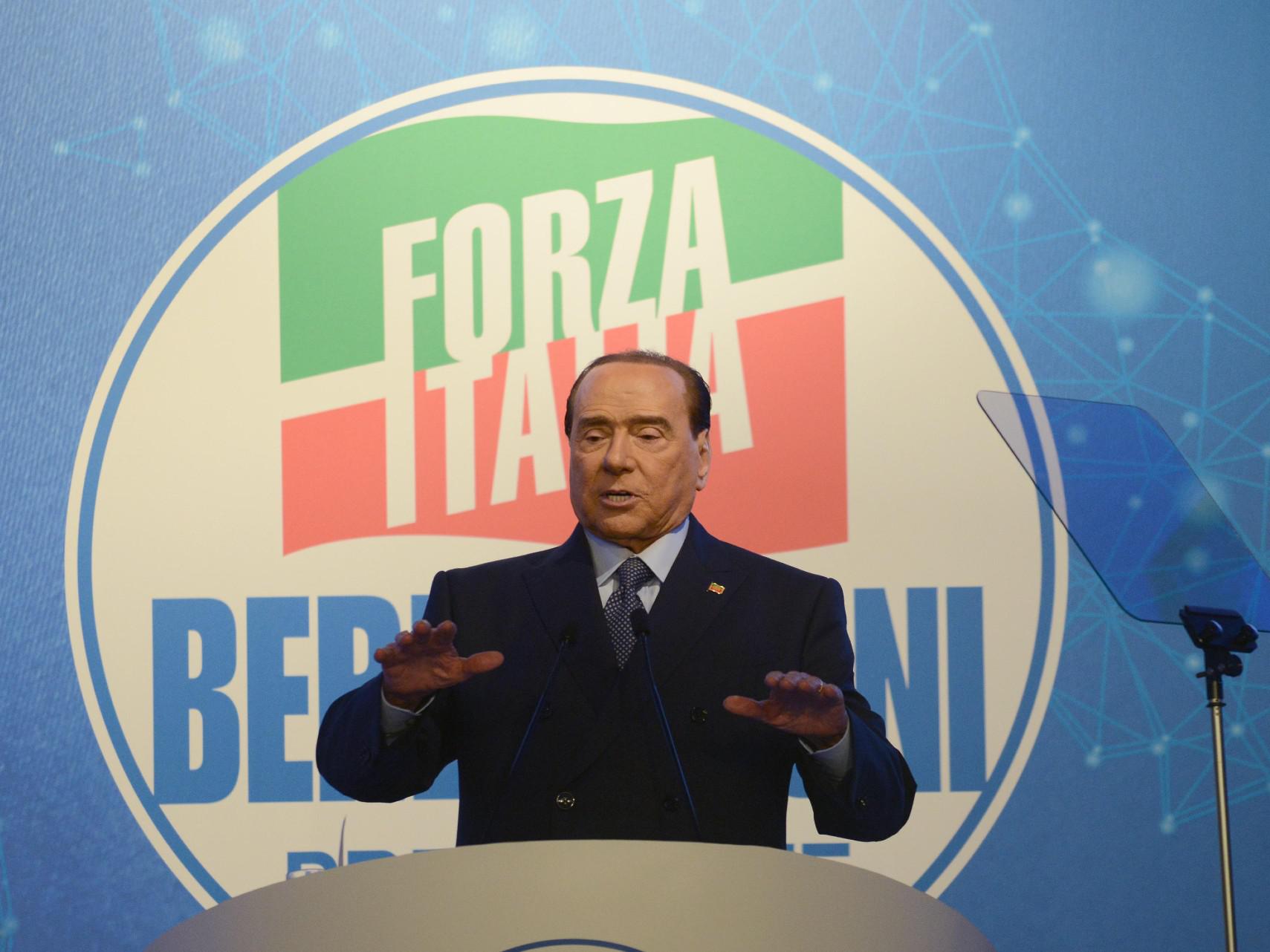 Elezioni 2022, Berlusconi: "Flat tax al 23% per tutti"