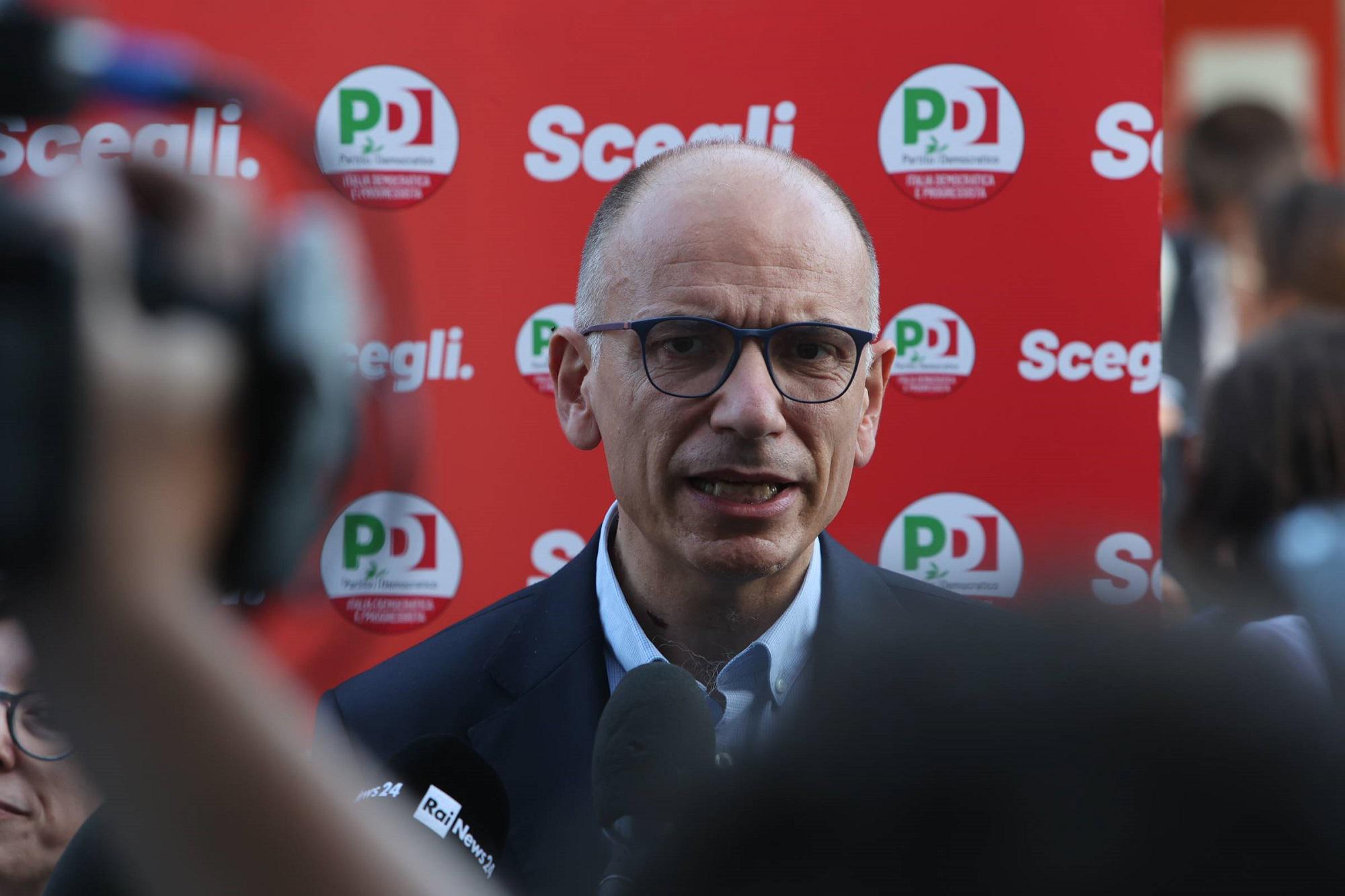 Elezioni 2022, Letta: "Calenda ha fatto il pazzo, patetico in studio da solo"