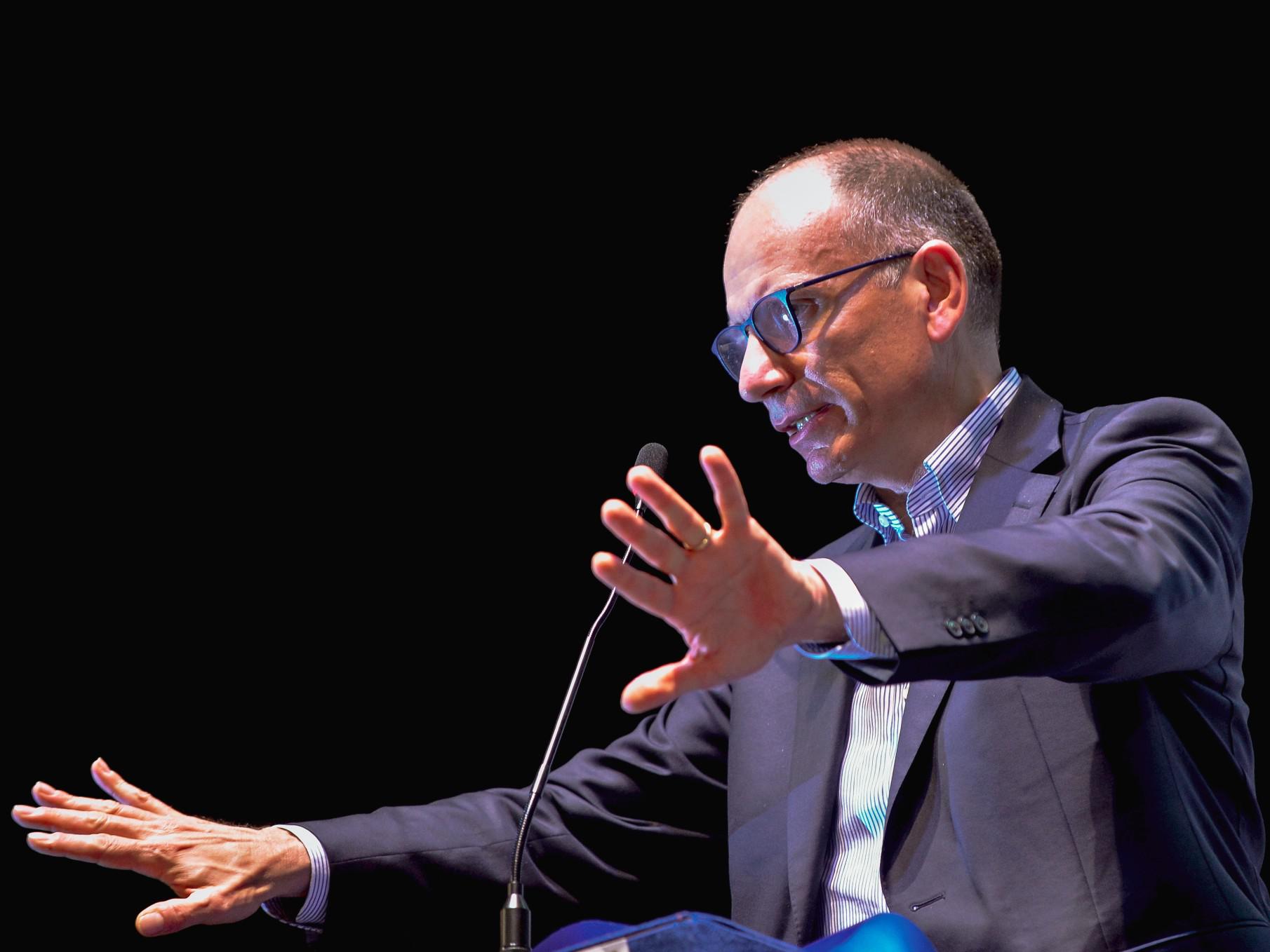 Elezioni 2022, Letta: "Noi o Meloni, non ci sarà pareggio"