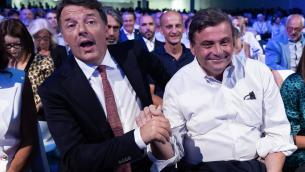 Elezioni 2022, Renzi-Calenda a Milano: ressa e urla per entrare