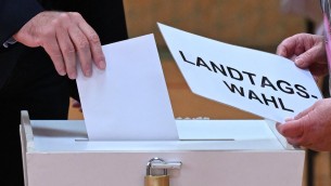 Elezioni Brandeburgo, Spd in leggero vantaggio su Afd: exit poll