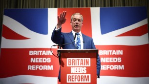 Elezioni Gb, Nigel Farage: ora Mr Brexit vuole una 'rivolta politica' nel Paese