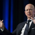 Elezioni Usa, Bezos difende il no all'endorsement: "E' scelta di principio"