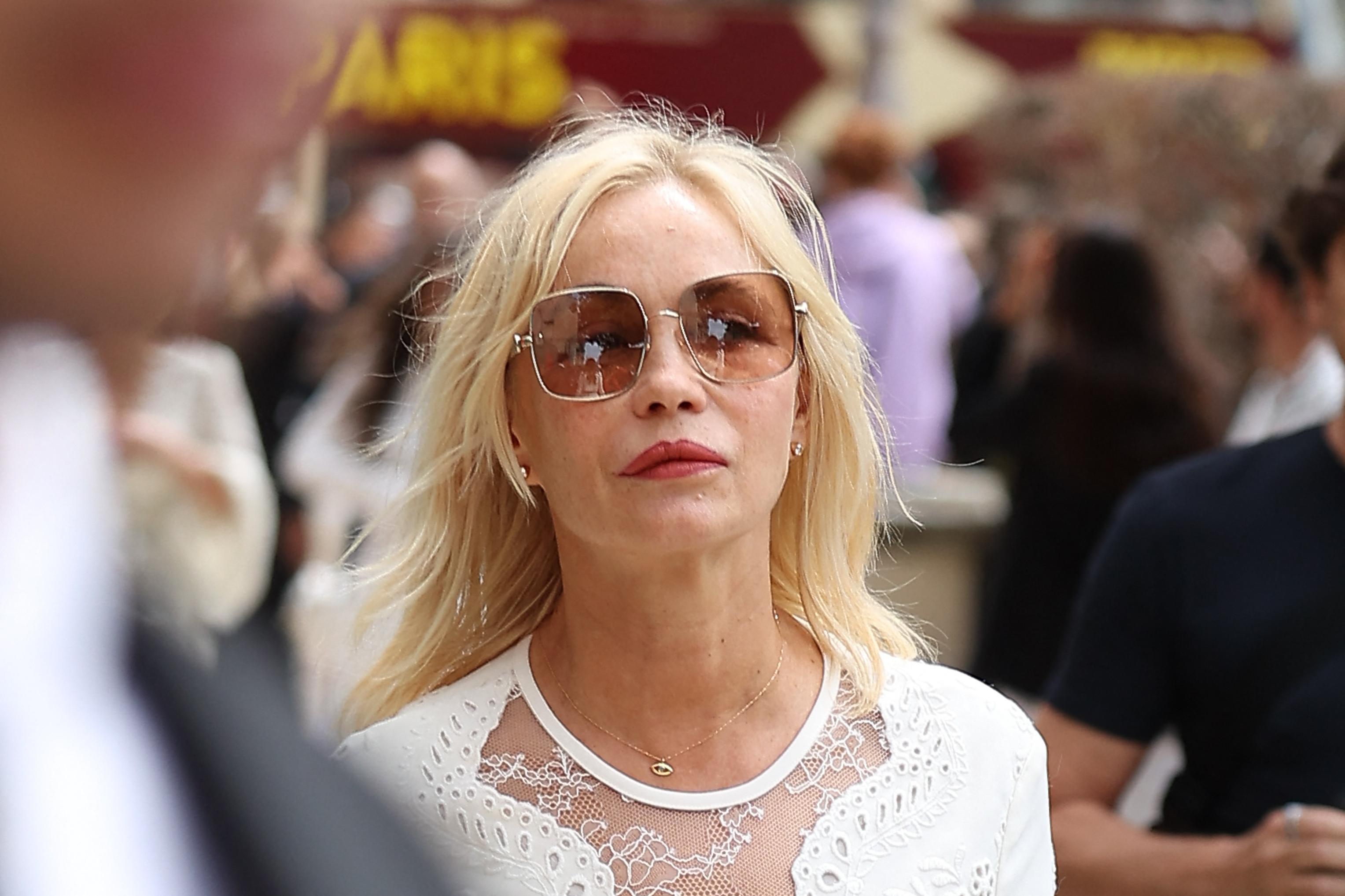 Emmanuelle Beart: "Sono stata vittima di incesto da bambina"