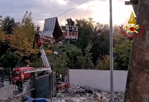 Ercolano, esplode fabbrica abusiva di fuochi d'artificio: tre morti