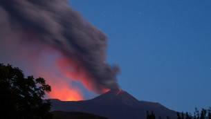 Etna, nuova eruzione: nube cenere alta 5 km