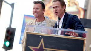 Ewan McGregor riceve la stella sulla Walk of Fame: l'omaggio di Hayden Christensen in stile 'Star Wars'