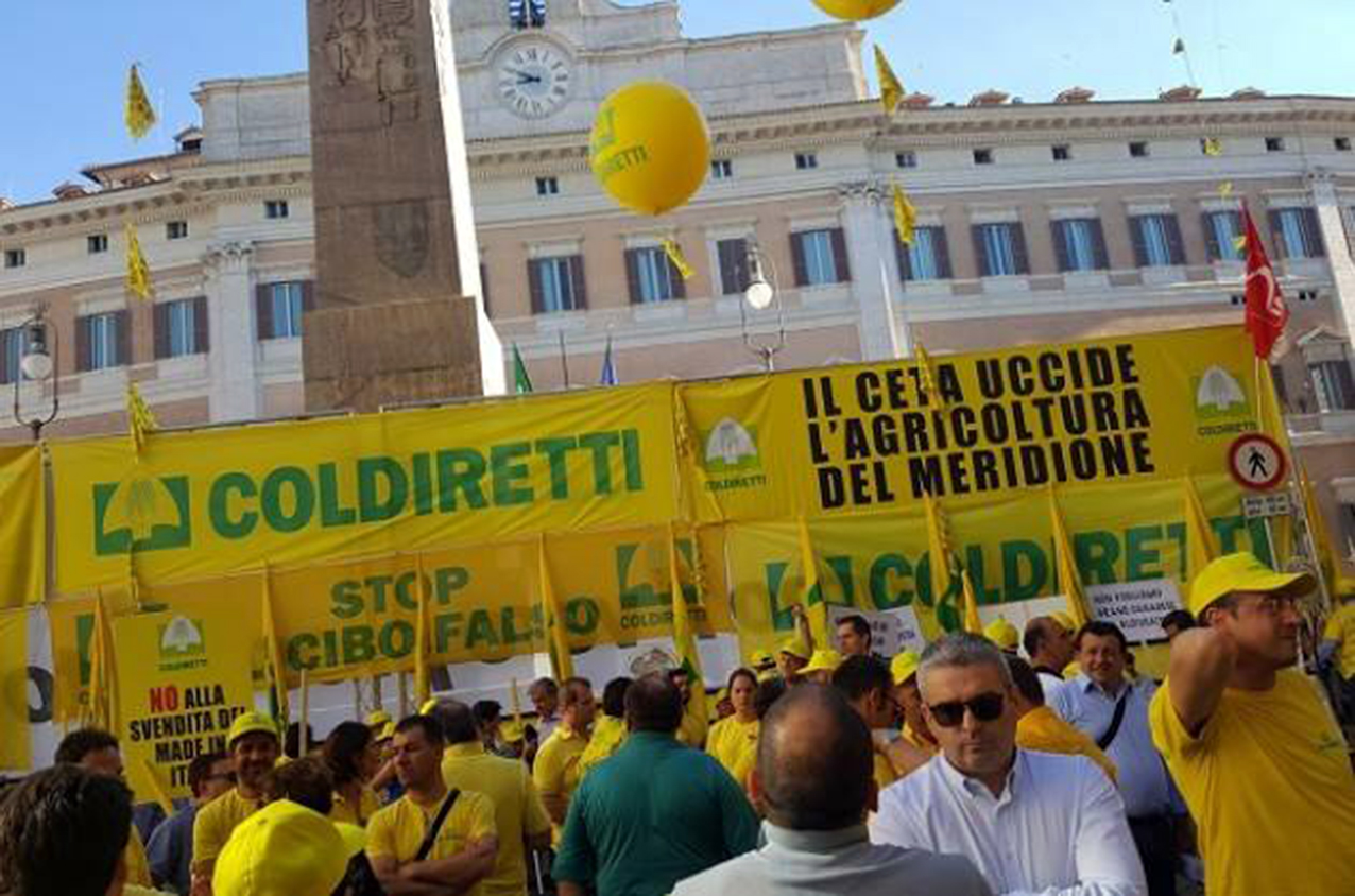 f1_0_no-al-ceta-oggi-sono-gia-migliaia-gli-agricoltori-che-protestano-a-montecitorio