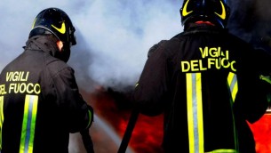 Ferrara, incendio in fabbrica plastica: almeno due operai feriti