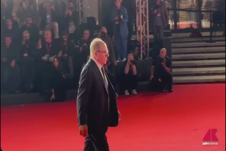 Festa del Cinema di Roma, Carlo Verdone e Gianna Nannini ballano sul red carpet - Video