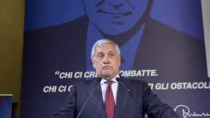 Forza Italia, due le lettere della famiglia Berlusconi a Tajani