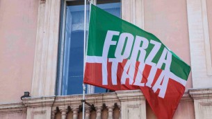 Forza Italia, l'azzurro Nevi: "Lega si dia una calmata, Salvini parac..