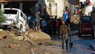 Frana Ischia, proseguono senza sosta ricerche dispersi