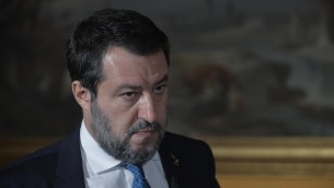 Frana Ischia, Salvini: "Arrestare sindaci? Io voglio proteggerli"