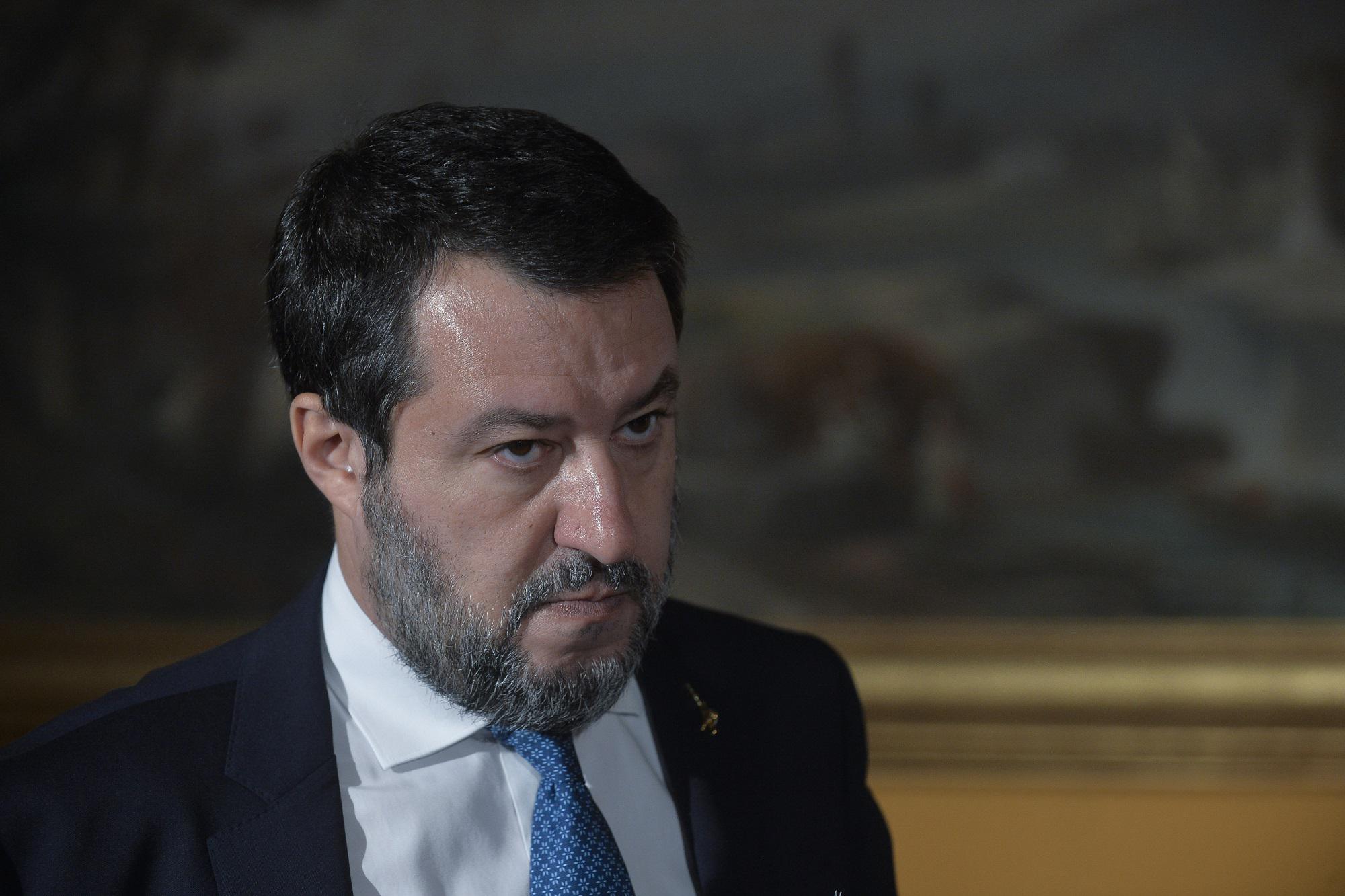 Frana Ischia, Salvini: "Arrestare sindaci? Io voglio proteggerli"