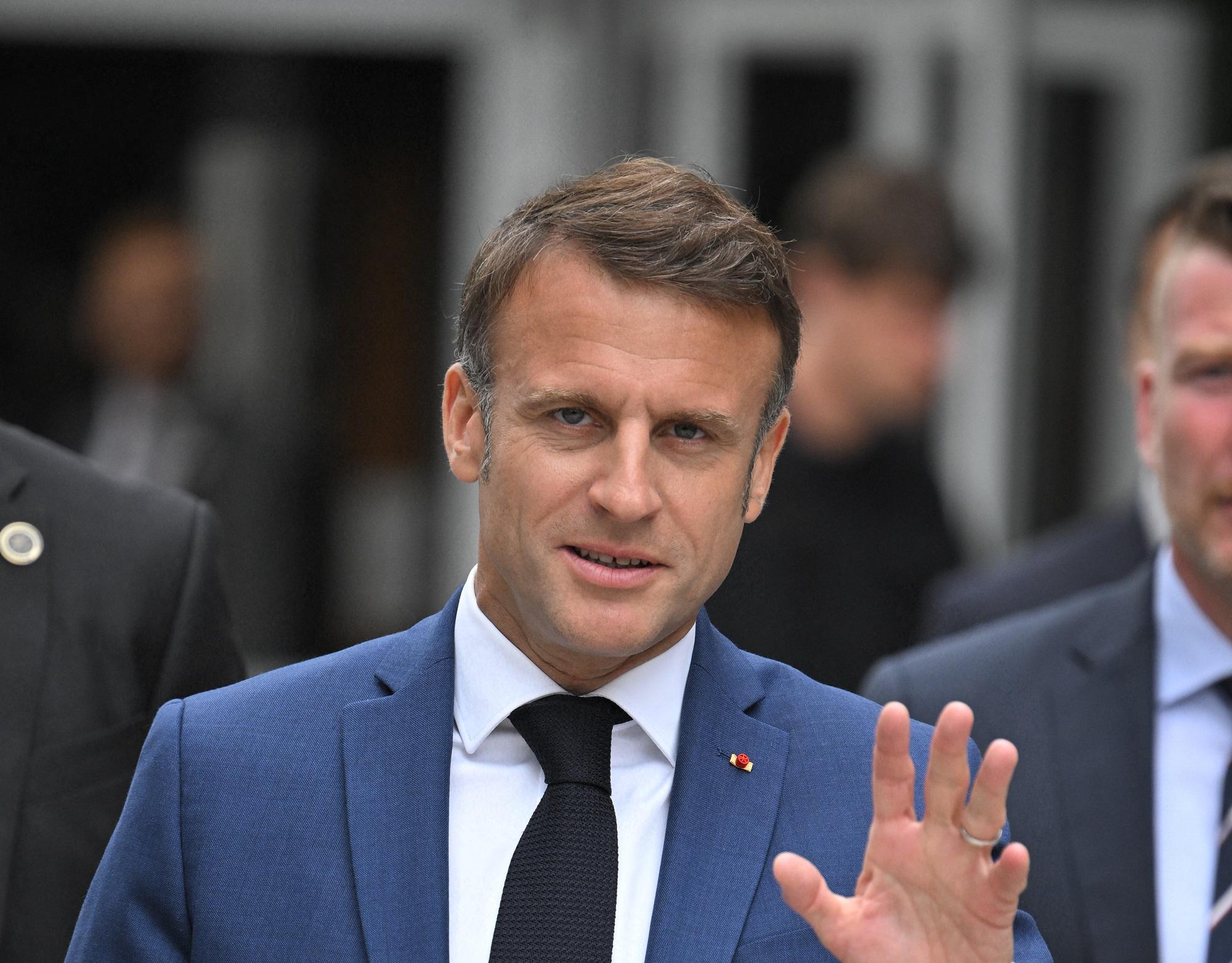 Francia, Macron: "Nuovo governo dopo le Olimpiadi di Parigi 2024"