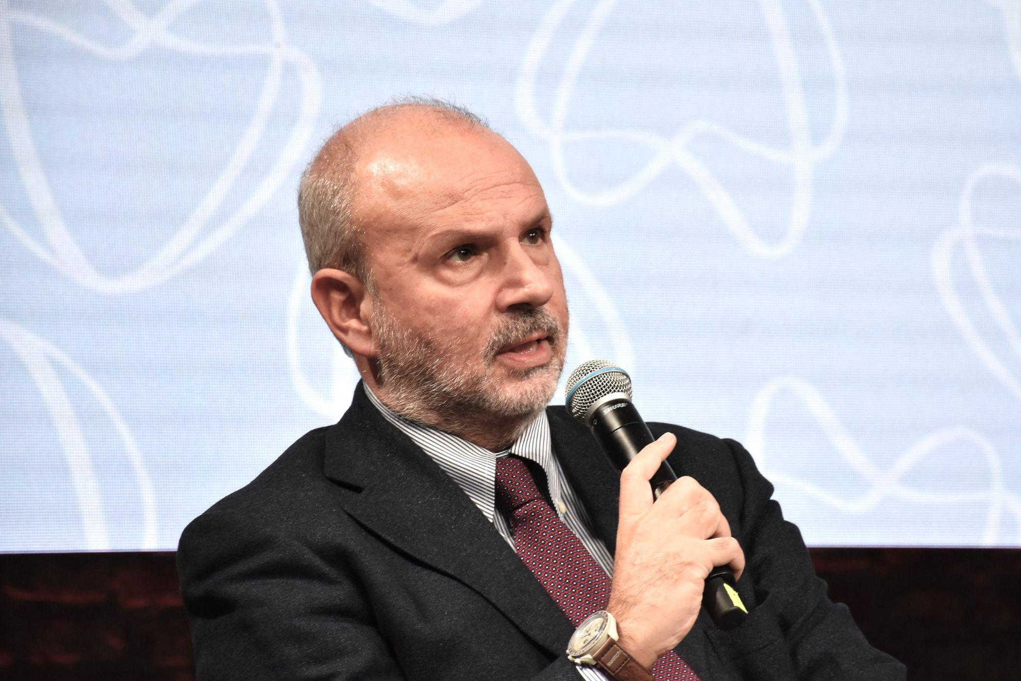 G7, Schillaci: "Lotta a resistenza antibiotici sfida urgente, minaccia non conosce confini"