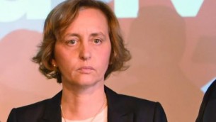 Germania, vice leader AfD assalita a evento pubblico e imbrattata con feci