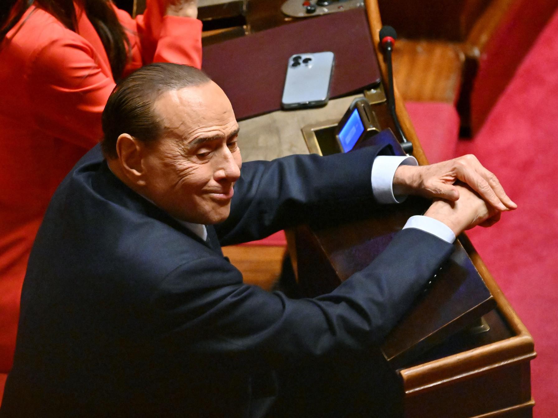 Governo Meloni, Berlusconi incassa 5 ministri con outsider