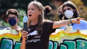 Greta Thunberg multata, ha disobbedito a ordine polizia