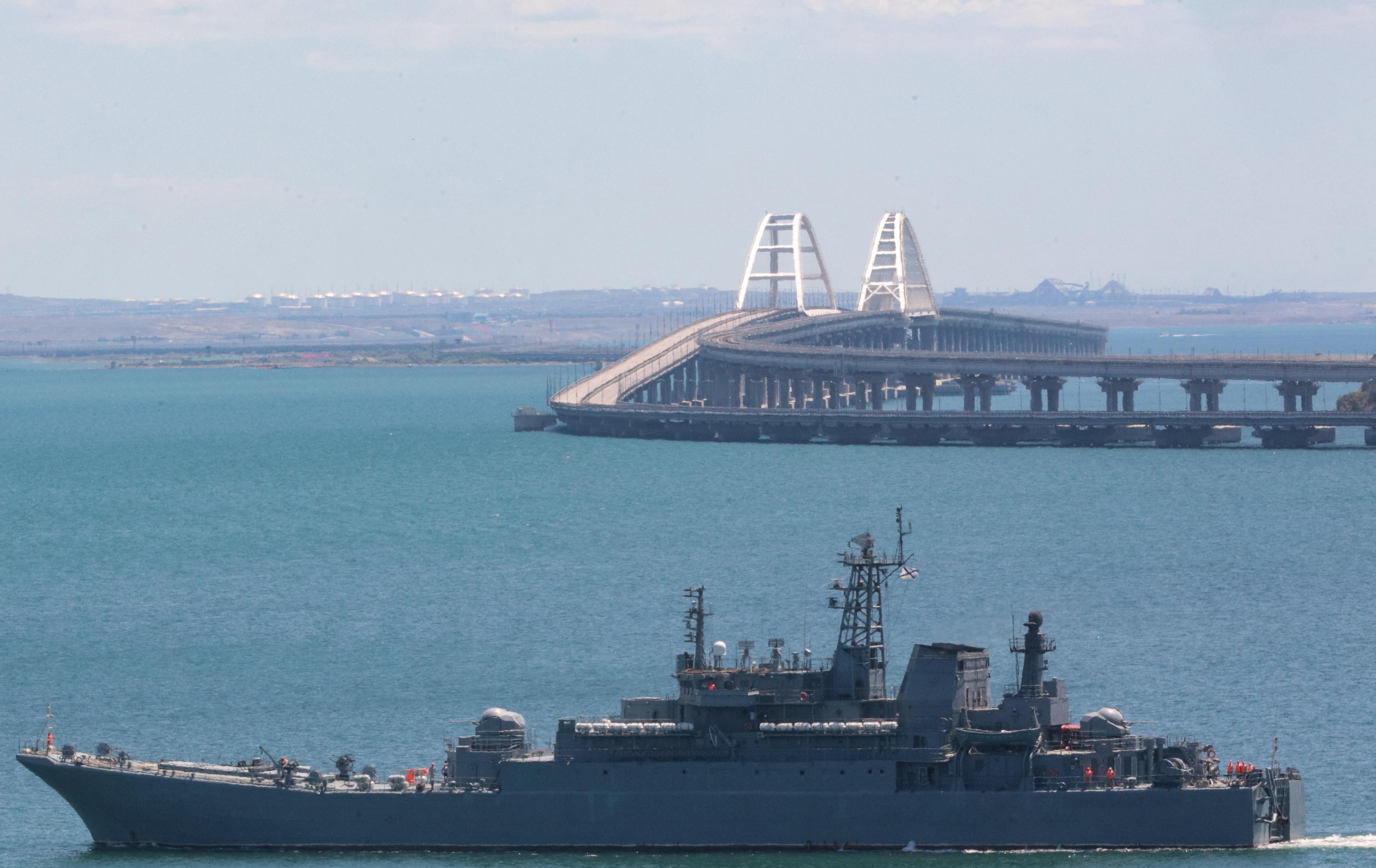 Guerra Ucraina-Russia, Kiev: "Ponte di Kerch e siti militari in Crimea obiettivi ufficiali"