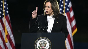 Harris attacca a Trump: "Instabile e consumato dal rancore"