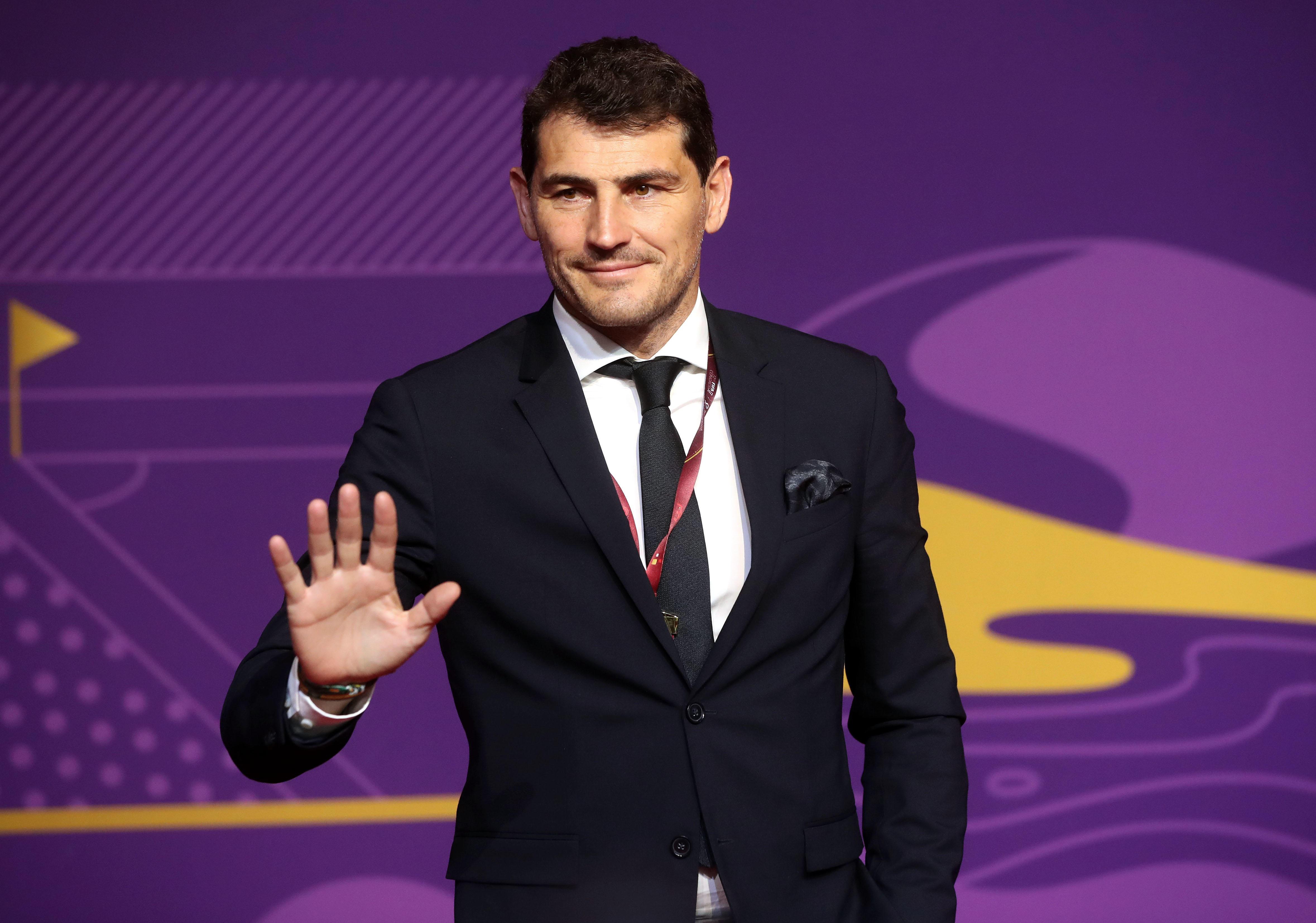 Iker Casillas, coming out su Twitter: "Sono gay"