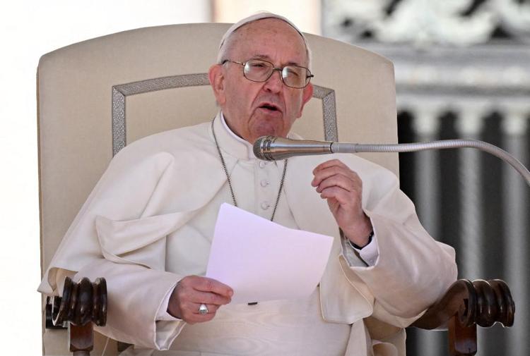 Il Papa ai giovani: "Non siate complici di un'economia che uccide"