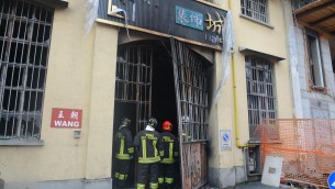 Incendio in emporio cinese a Milano, identificato il presunto piromane