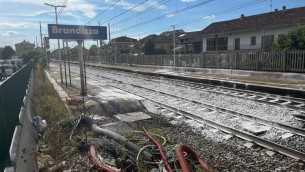 Incidente ferroviario Brandizzo, video choc: "Se dico treno spostatevi" - Guarda