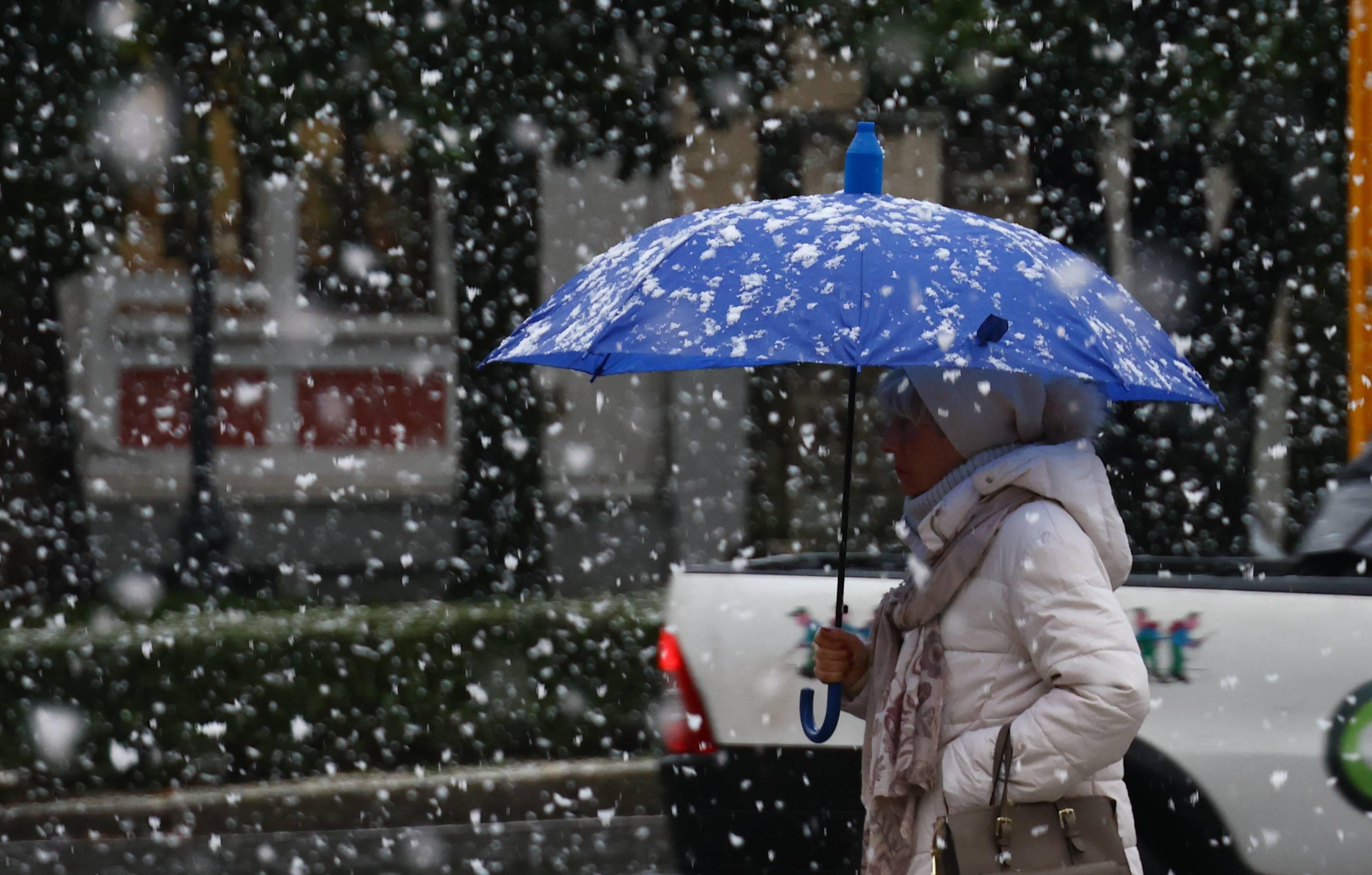 Irruzione di aria fredda sull'Italia, torna la neve a bassa quota: ecco quando