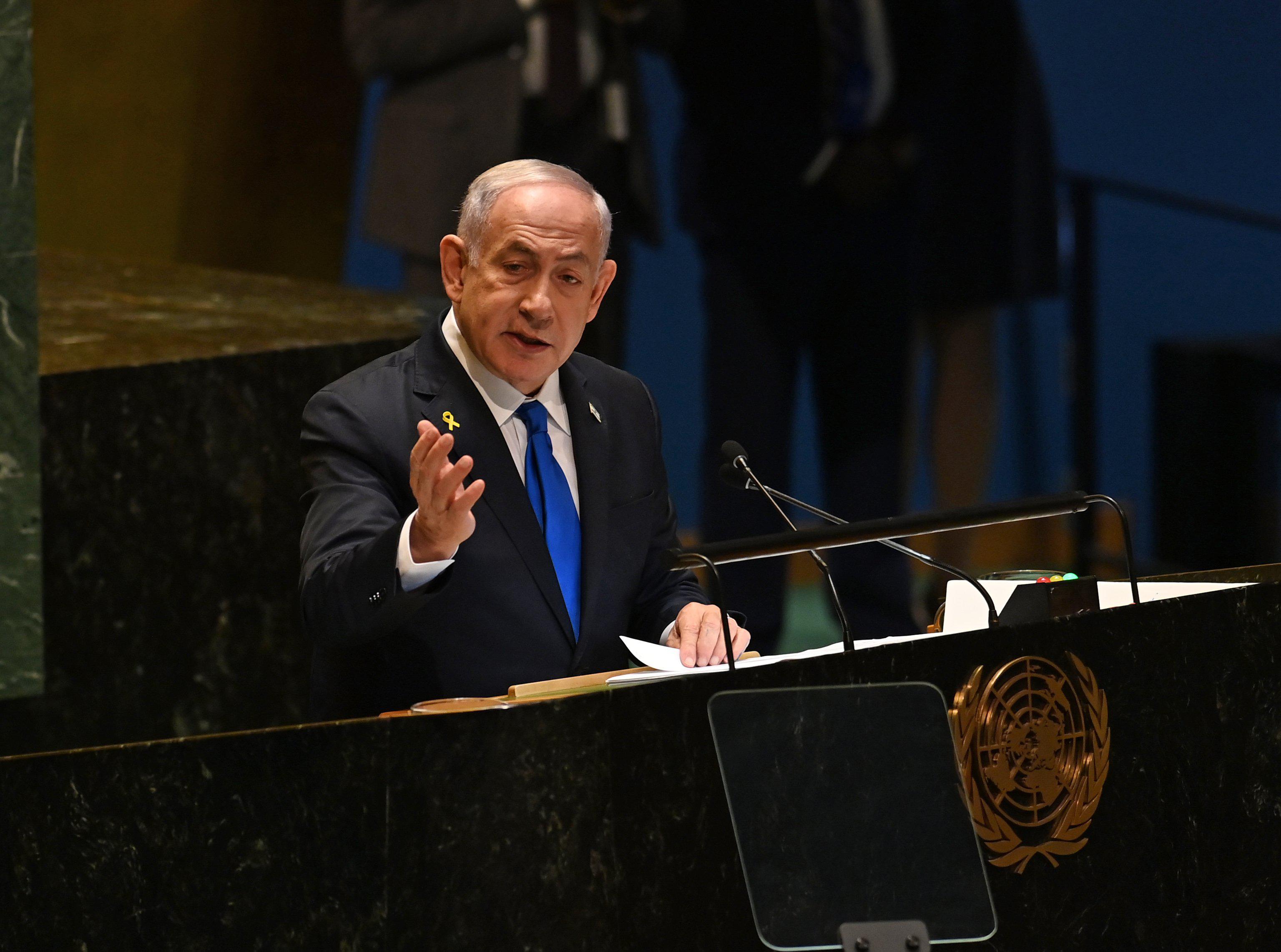 Israele, Netanyahu: "Iran sta creando bombe nucleari per distruggerci"