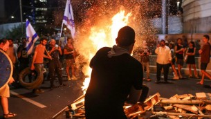 Israele, proteste e tensioni per ostaggi: oggi sciopero generale