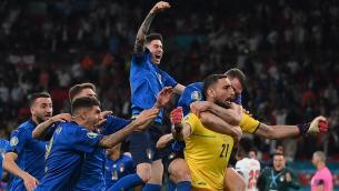 Italia campione d'Europa, P