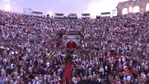 L'Arena di Verona festeggia 100 anni con l'Aida, standing ovation per Sophia Loren - Video