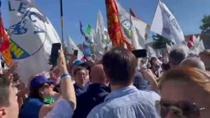 Lega, bagno di folla per Salvini a Pontida - Video