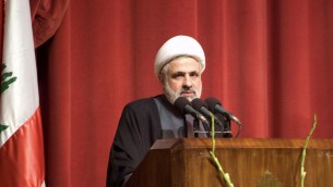 Libano, Naim Qassem alla guida di Hezbollah: chi è l' 'erede' di Nasrallah