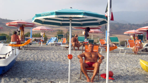 Lo stabilimento balneare «Lido delle Sirene» a Gizzeria (Catanzaro)