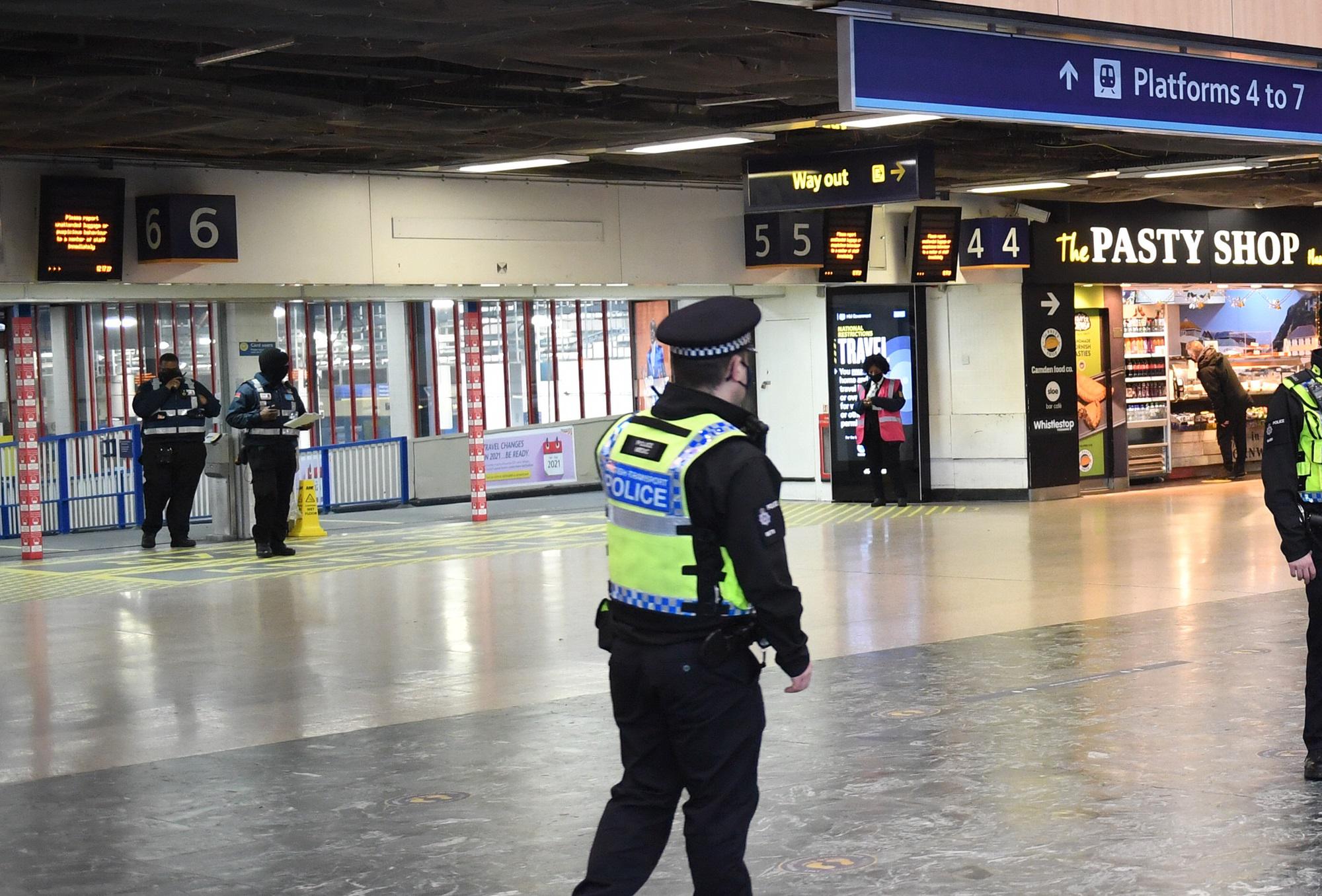 Londra, allarme alla stazione di Euston: evacuata per pacco sospetto