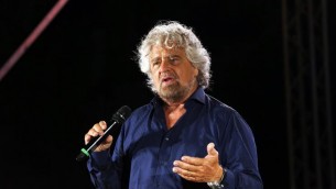 M5S, Grillo: "A ottobre vi troverete davanti a un bivio, costretti a scegliere"