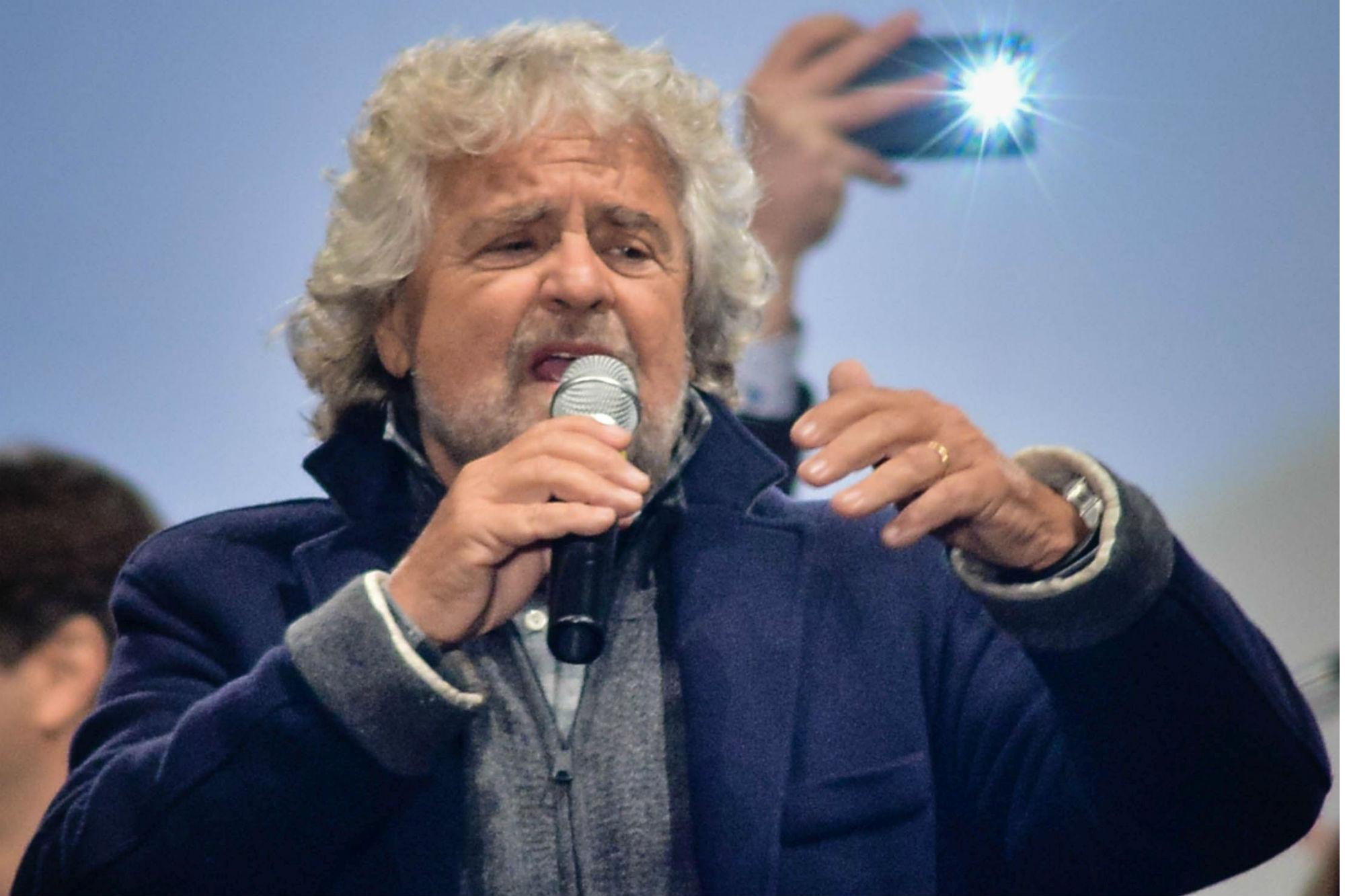 M5S, Grillo: "Ma cos'è questa cosa di Draghi e Conte..